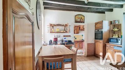 Maison - 240 m² - 12 pièces