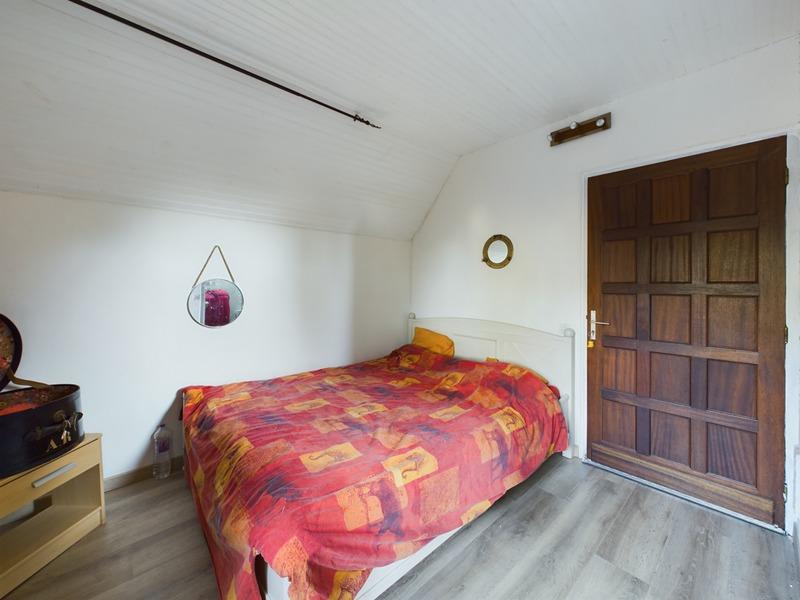 Maison - 180 m² - 6 pièces