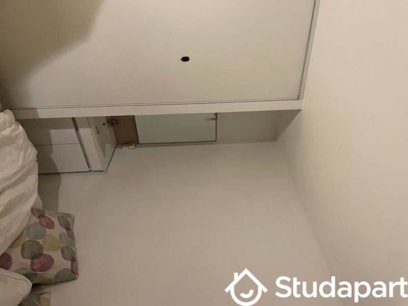 Chambre - 10 m² - 1 pièce