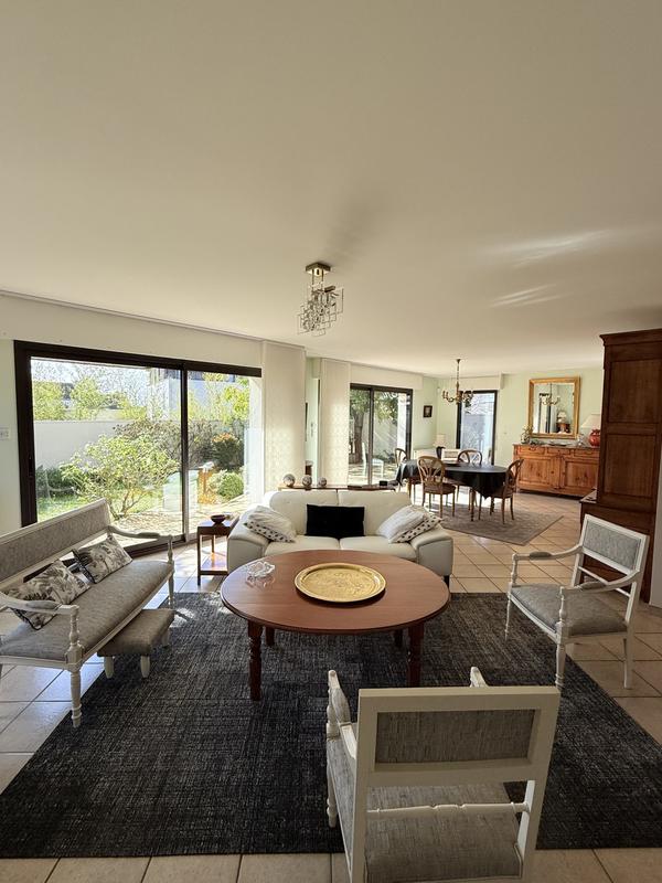 Maison - 152 m² - 7 pièces