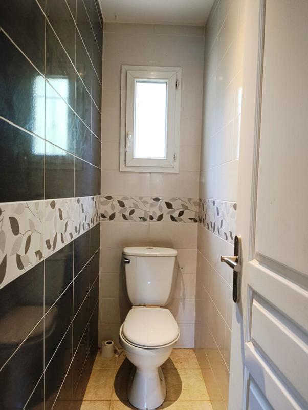 Maison - 95 m² - 5 pièces