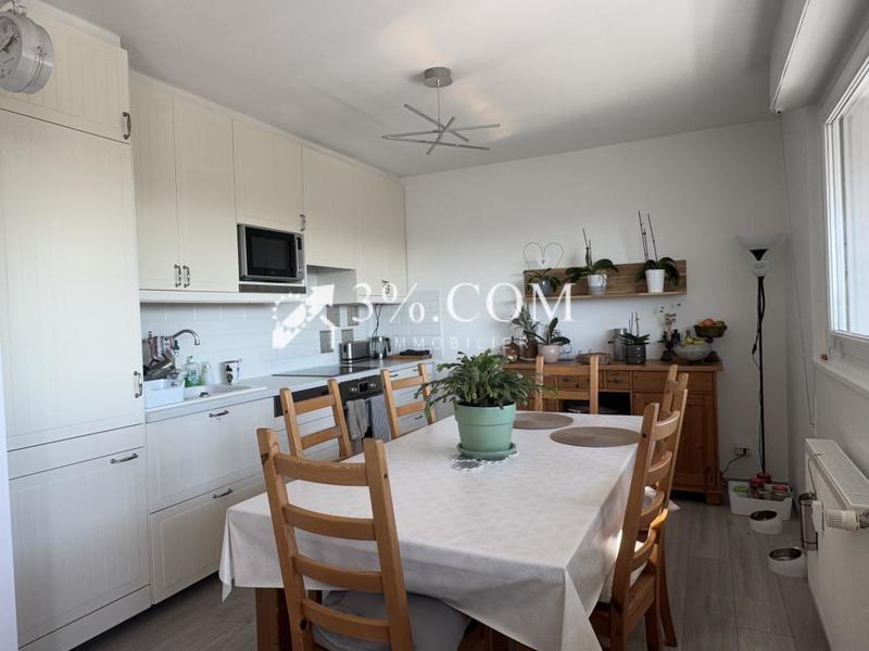 Appartement - 96 m² - 5 pièces