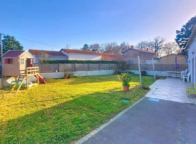 Maison - 80 m² - 4 pièces