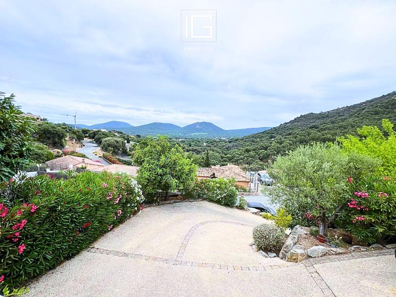 Maison - 144 m² - 6 pièces