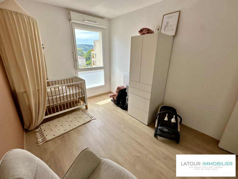 Appartement - 84 m² - 4 pièces