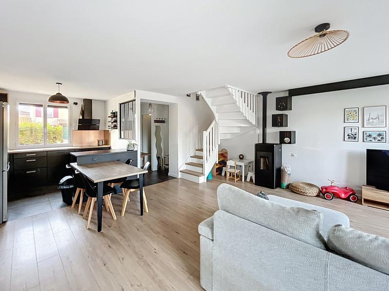 Maison - 110 m² - 5 pièces