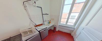 Studio - 50 m² - 1 pièce