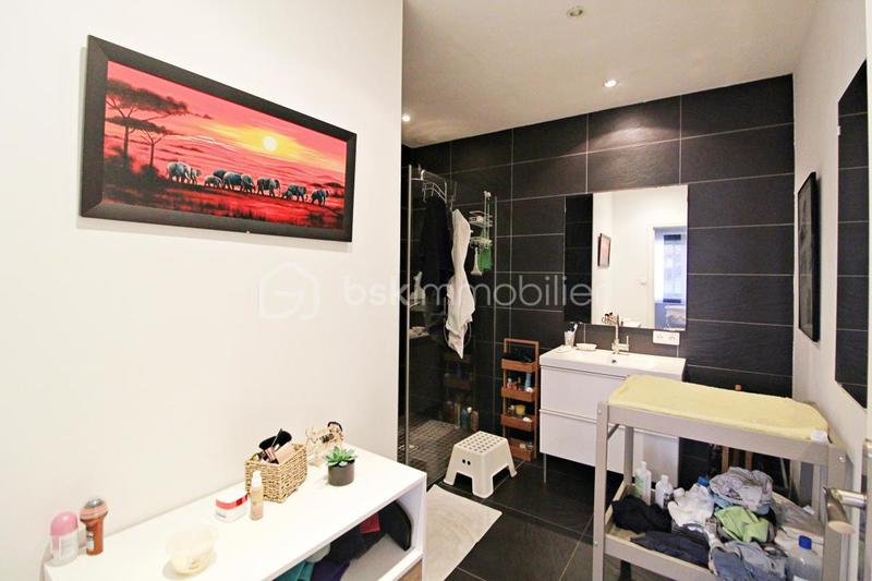 Maison - 202 m² - 8 pièces