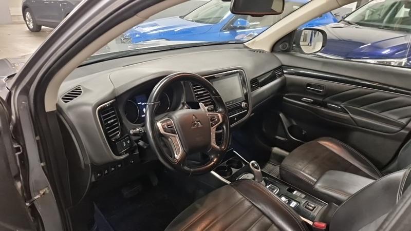Mitsubishi Outlander Phev twin motor 4wd business