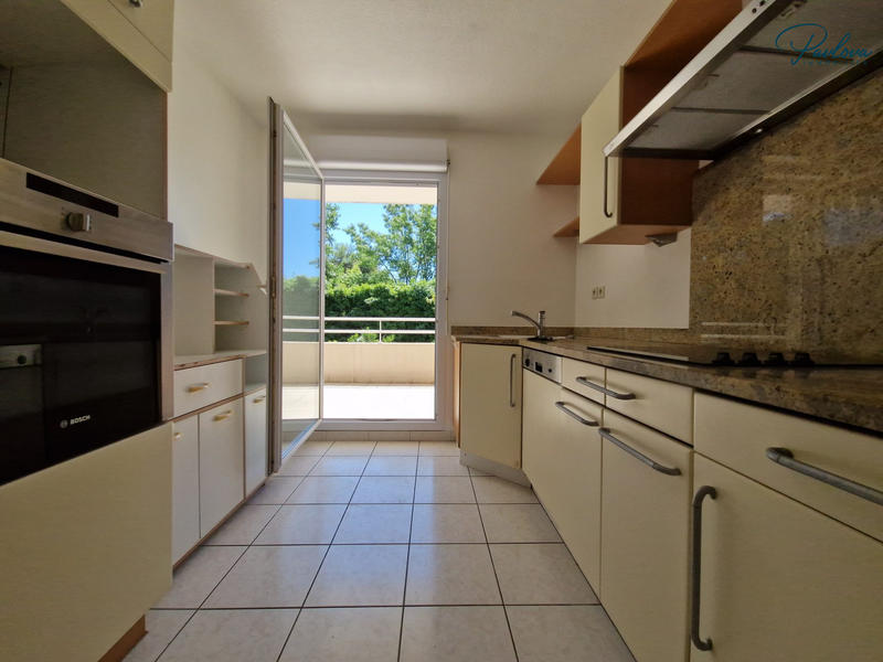 Appartement - 90 m² - 4 pièces