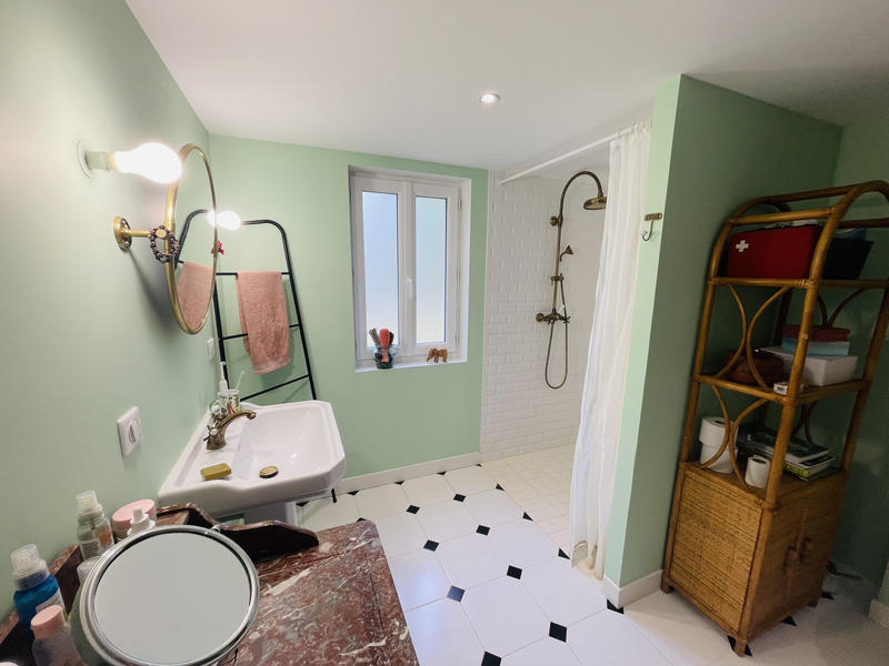 Maison - 231 m² - 8 pièces