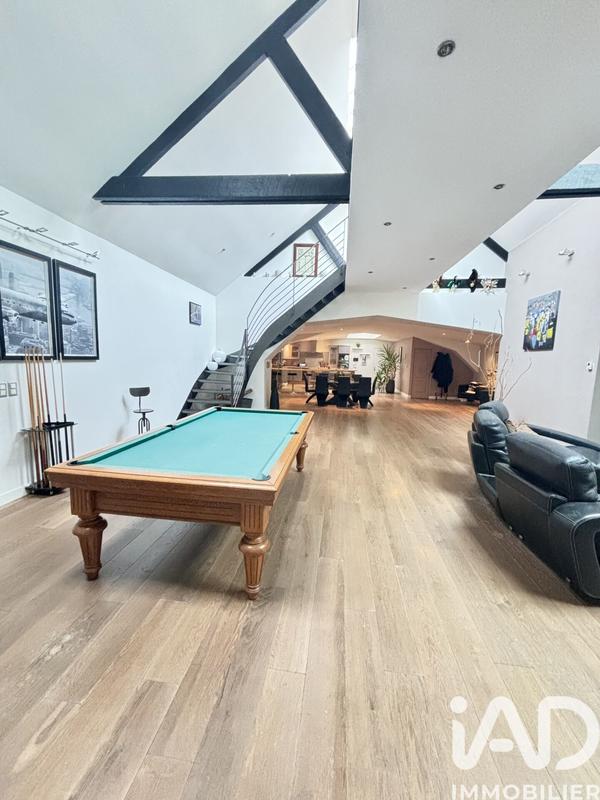 Loft - 330 m² - 7 pièces