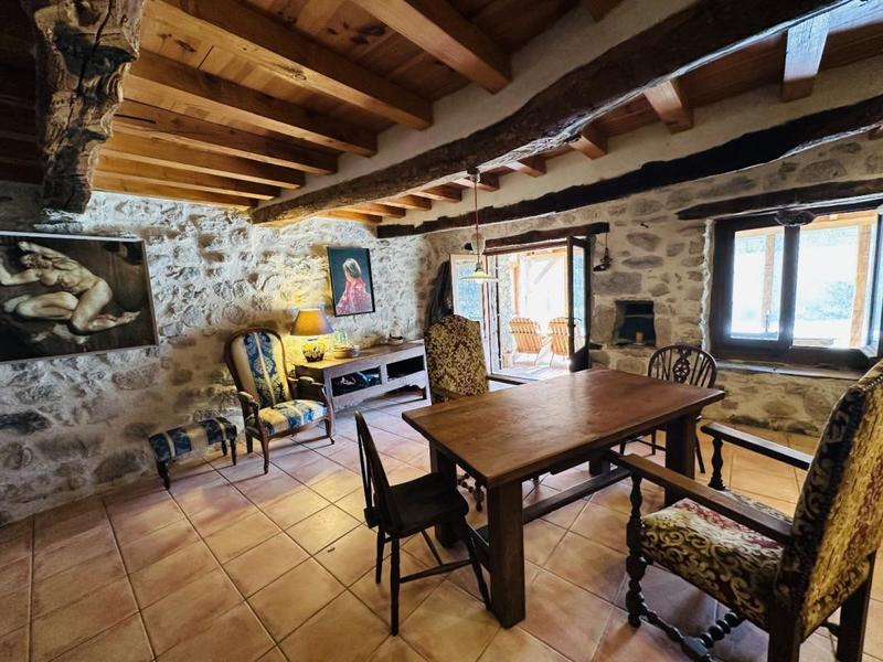 Maison en pierre - 85 m² - 3 pièces