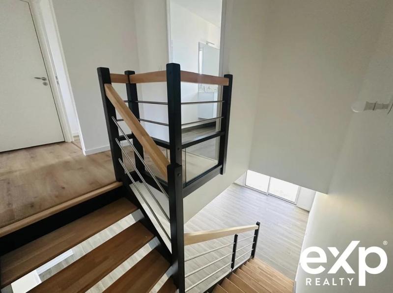 Maison - 96 m² - 5 pièces