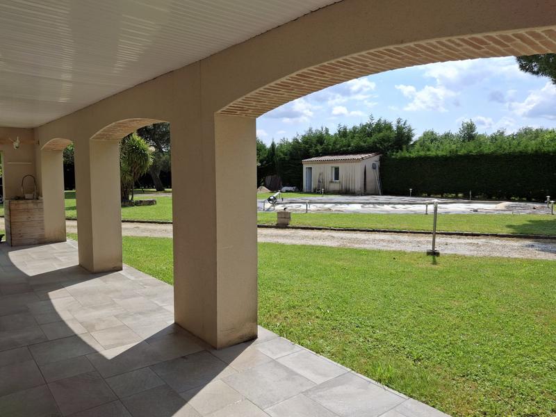 Maison traditionnelle - 170 m² - 9 pièces