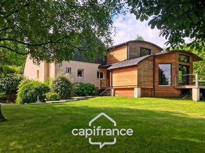 Maison - 284 m² - 10 pièces