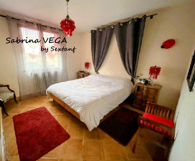 Maison - 225 m² - 19 pièces