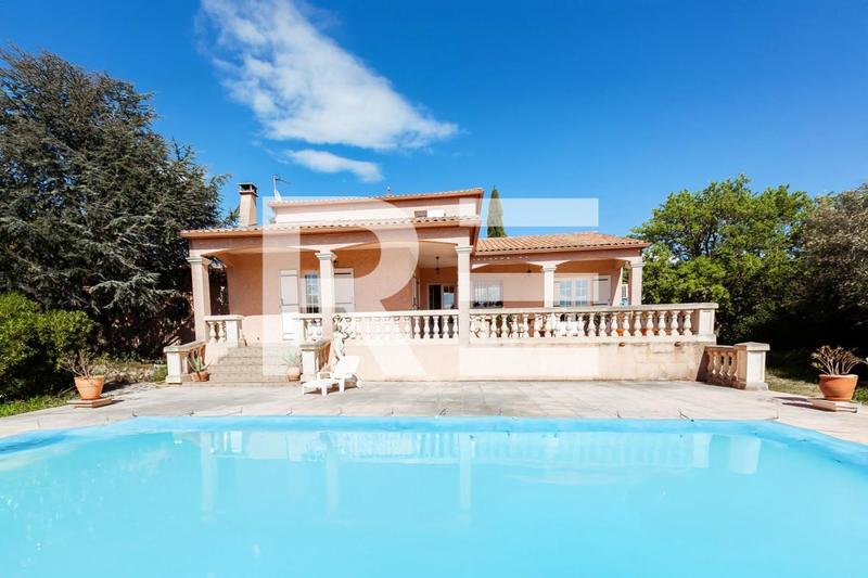 Maison - 150 m² - 7 pièces