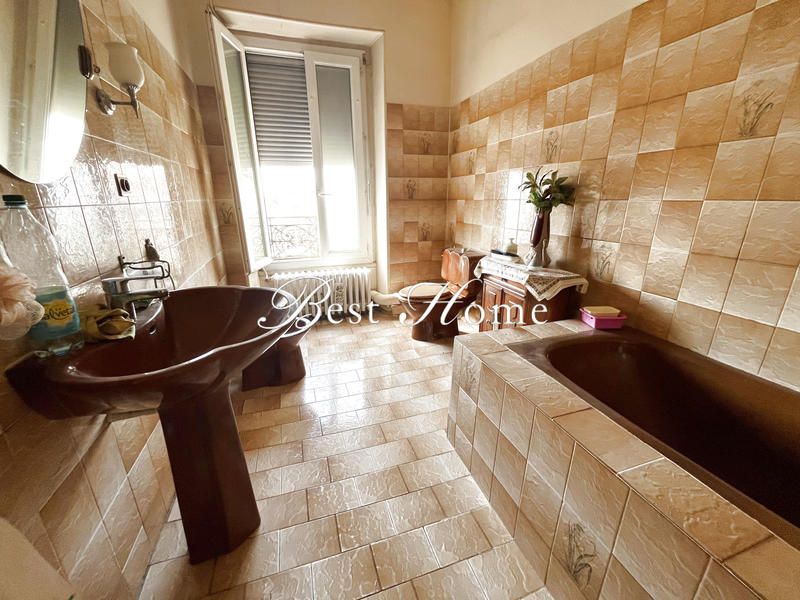 Appartement - 85 m² - 3 pièces