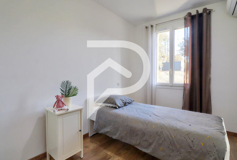 Appartement - 99 m² - 4 pièces