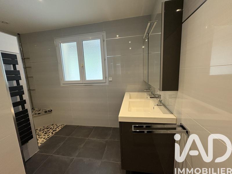 Maison - 196 m² - 6 pièces