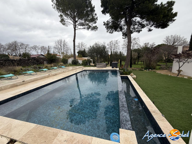 Maison - 267 m² - 7 pièces