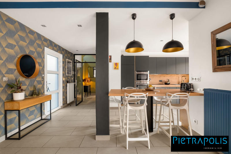 Maison contemporaine - 226 m² - 8 pièces