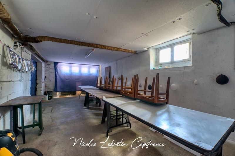 Maison - 187 m² - 8 pièces