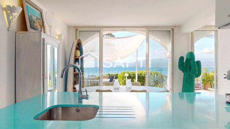 Villa - 183 m² - 8 pièces