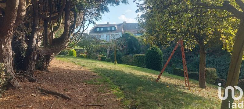 Maison - 166 m² - 10 pièces