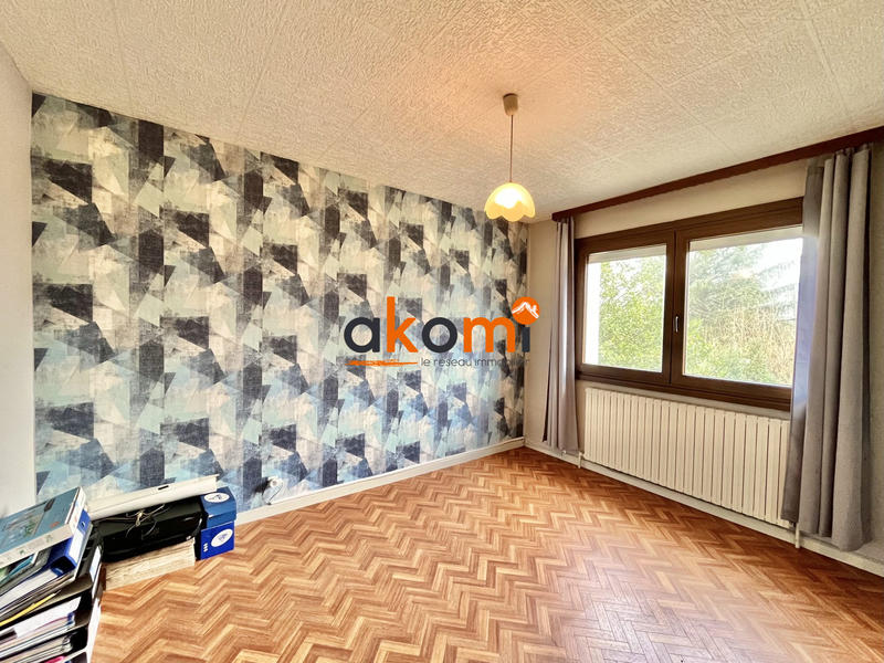 Maison - 98 m² - 5 pièces