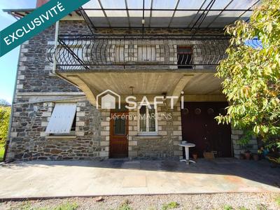 Maison - 212 m² - 8 pièces