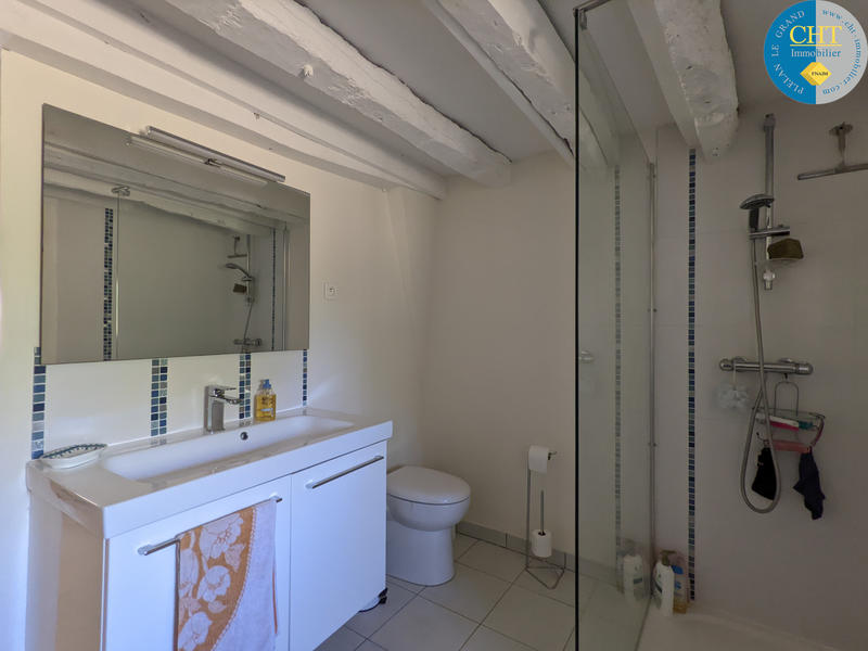 Maison - 228 m² - 12 pièces