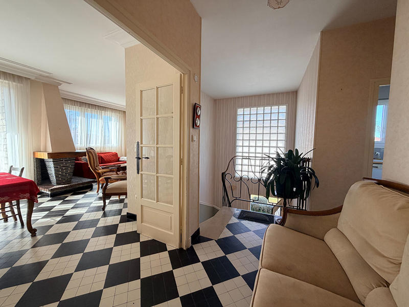 Maison - 131 m² - 7 pièces