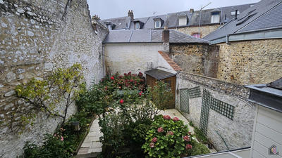 Maison - 151 m² - 6 pièces