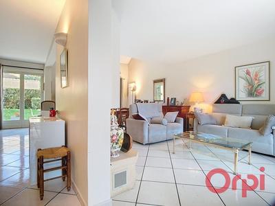 Maison - 140 m² - 4 pièces