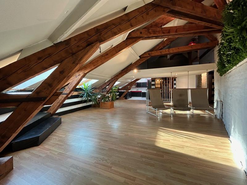 Appartement - 100 m² - 3 pièces