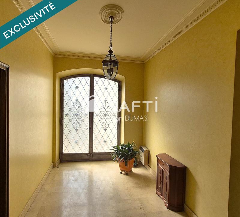 Maison de maîtres - 360 m² - 12 pièces