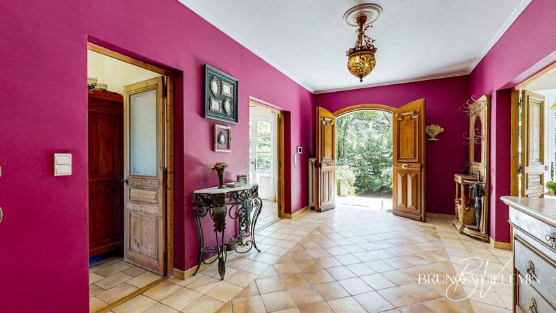 Maison - 206 m² - 8 pièces