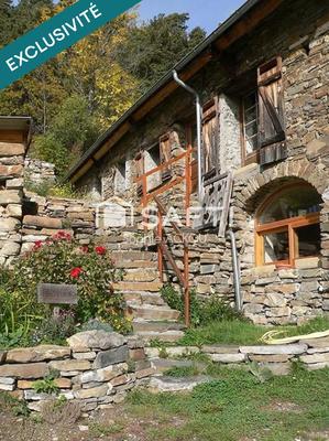 Maison - 264 m² - 12 pièces