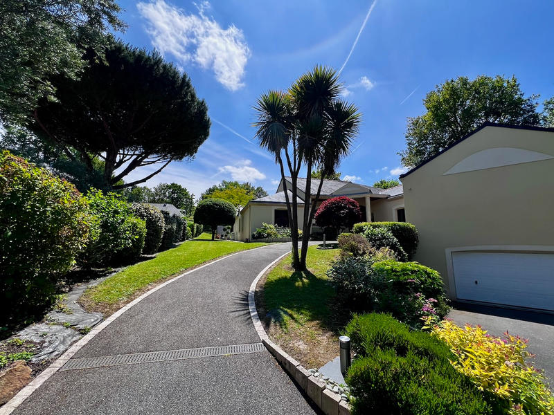 Maison - 178 m² - 7 pièces