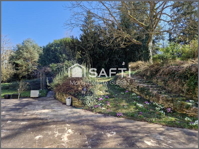 Maison - 340 m² - 11 pièces