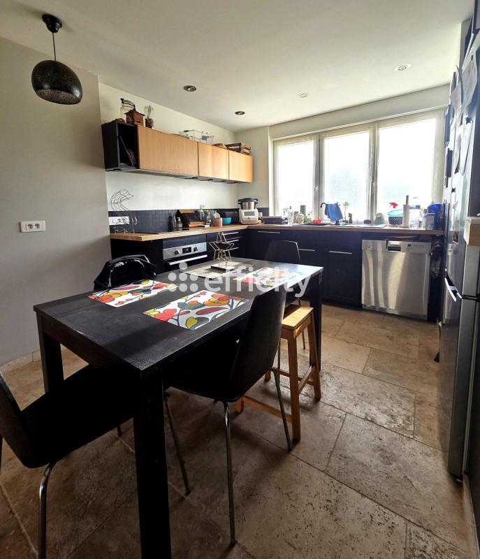 Maison - 90 m² - 7 pièces