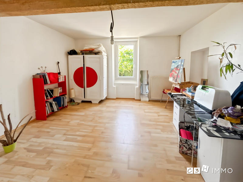 Maison - 205 m² - 6 pièces
