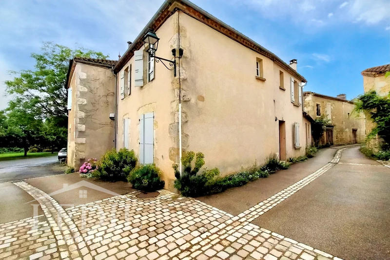 Maison de village - 110 m² - 4 pièces