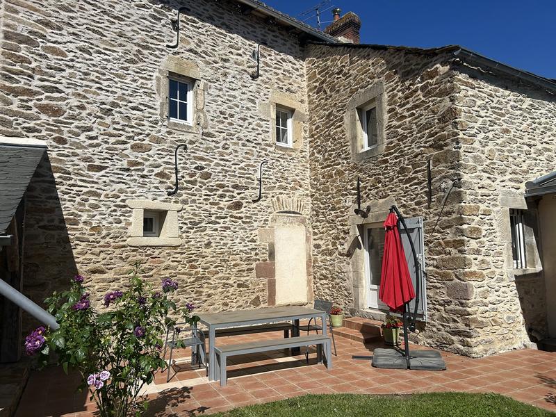 Maison - 644 m² - 16 pièces