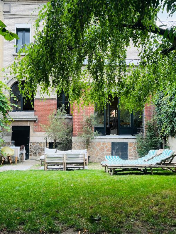 Demeure - 302 m² - 9 pièces