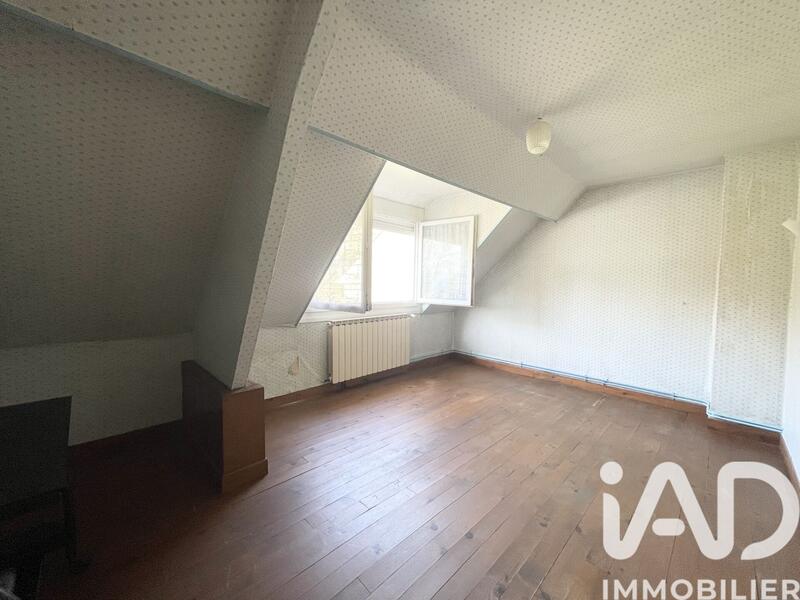 Maison - 99 m² - 4 pièces