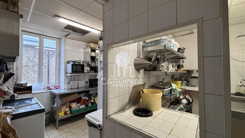 Local commercial - 117 m² - 4 pièces