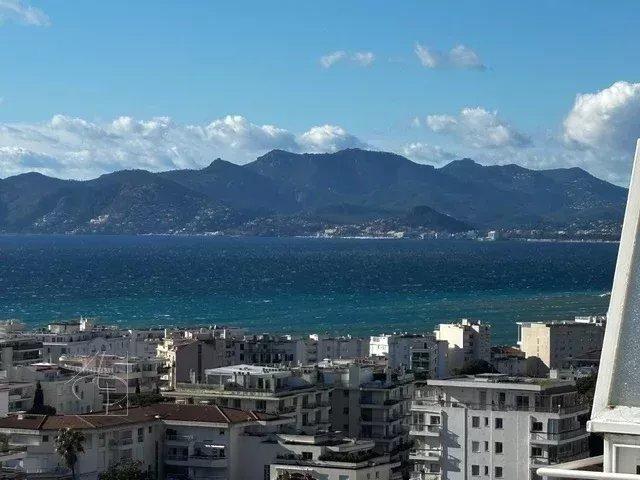 Appartement - 94 m² - 3 pièces